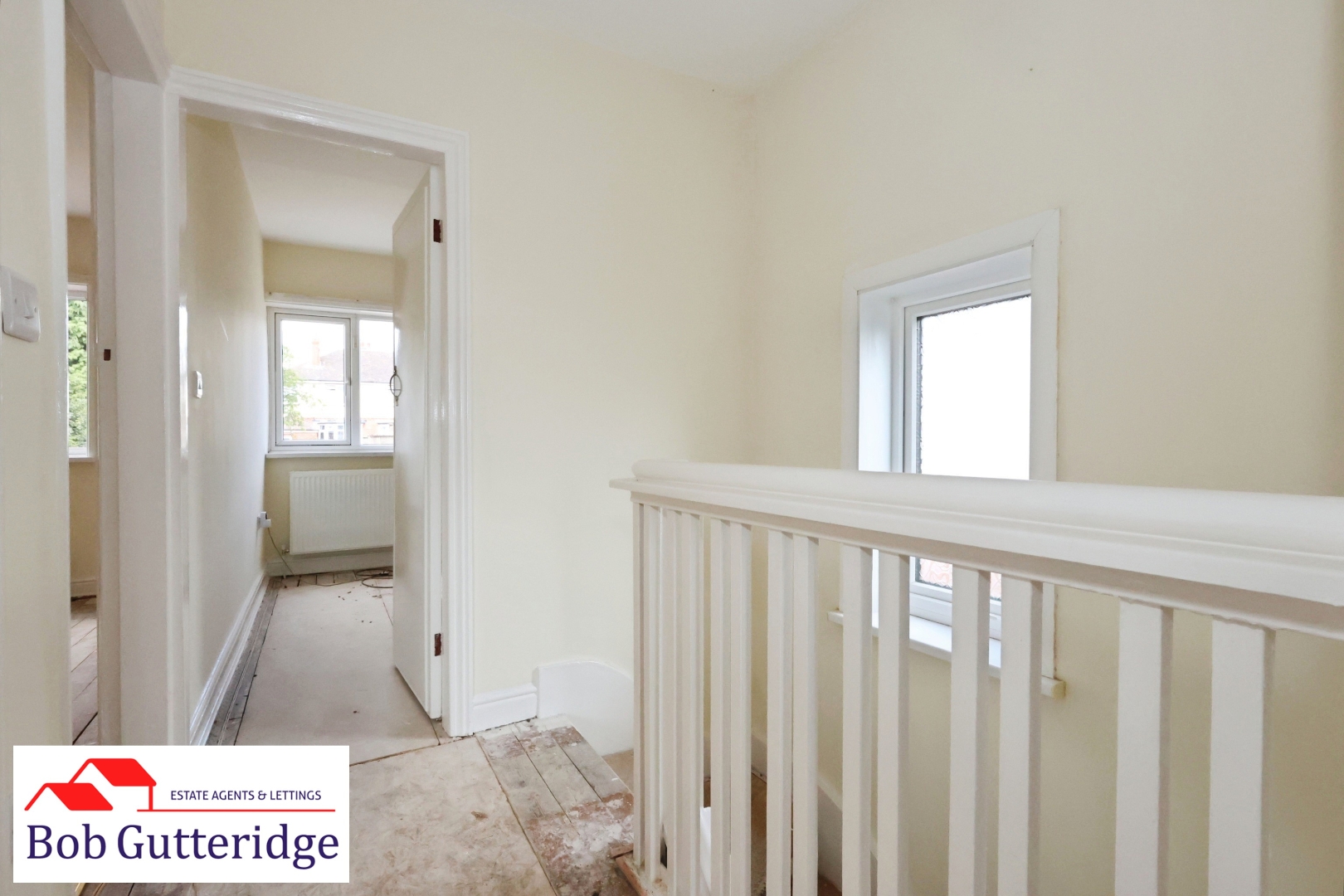 FIRST FLOOR LANDING